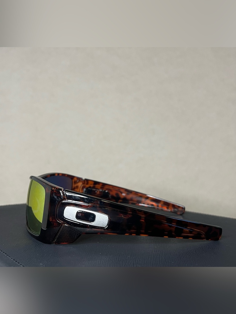 Oakley Fuel Cell Tortoise Sunglasses Fire Iridium Orange Mirror Lens - Picture 2 of 3